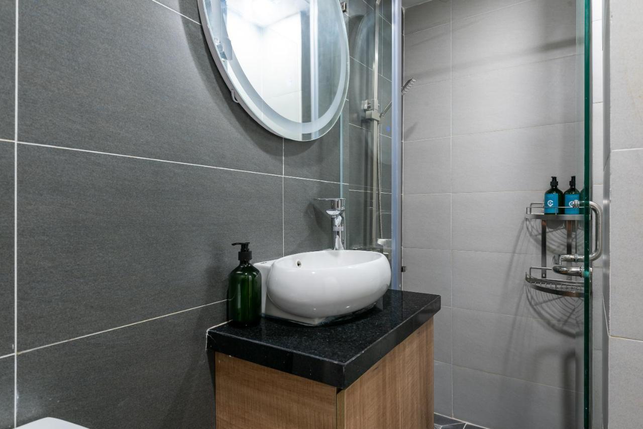 Cozrum Homes - Oriental House Bandar Ho Chi Minh Luaran gambar